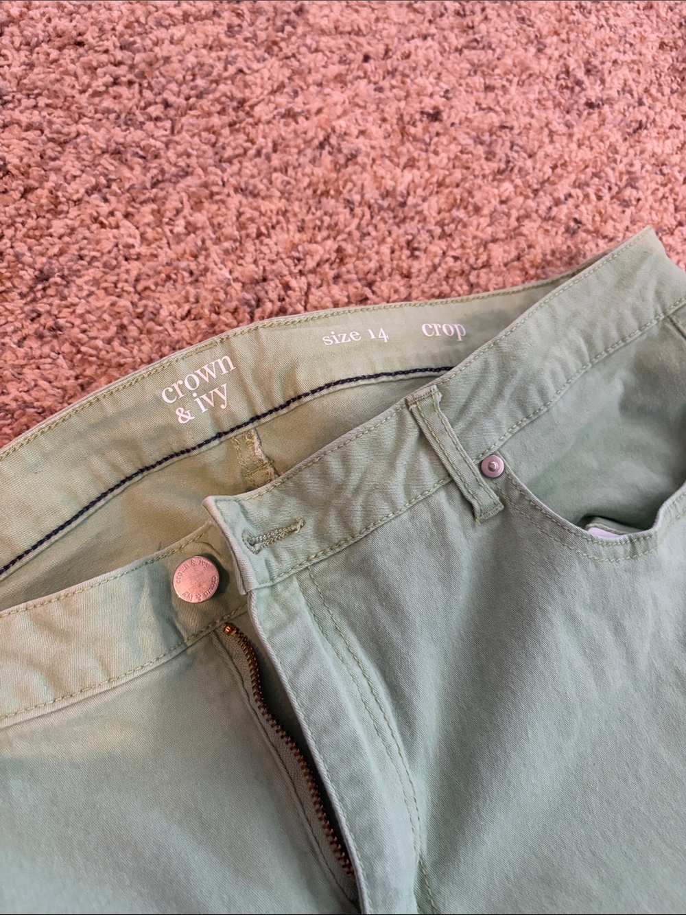crown & ivy sage green cropped pants